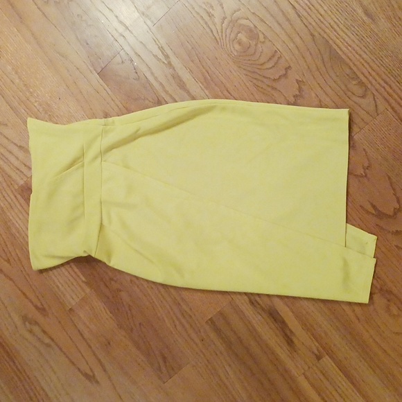 Dress - Picture 3 of 4